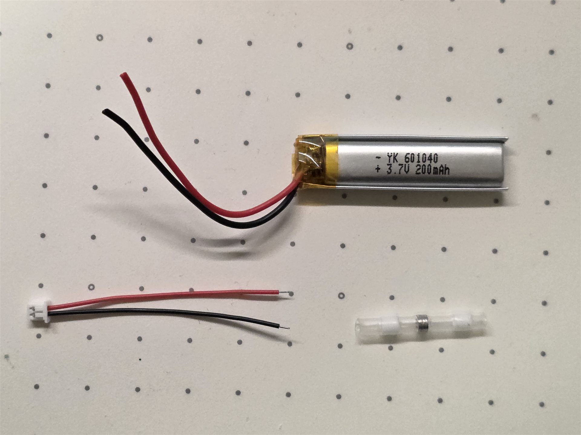 LiPoバッテリー、JSTケーブル、はんだ入り熱収縮チューブ