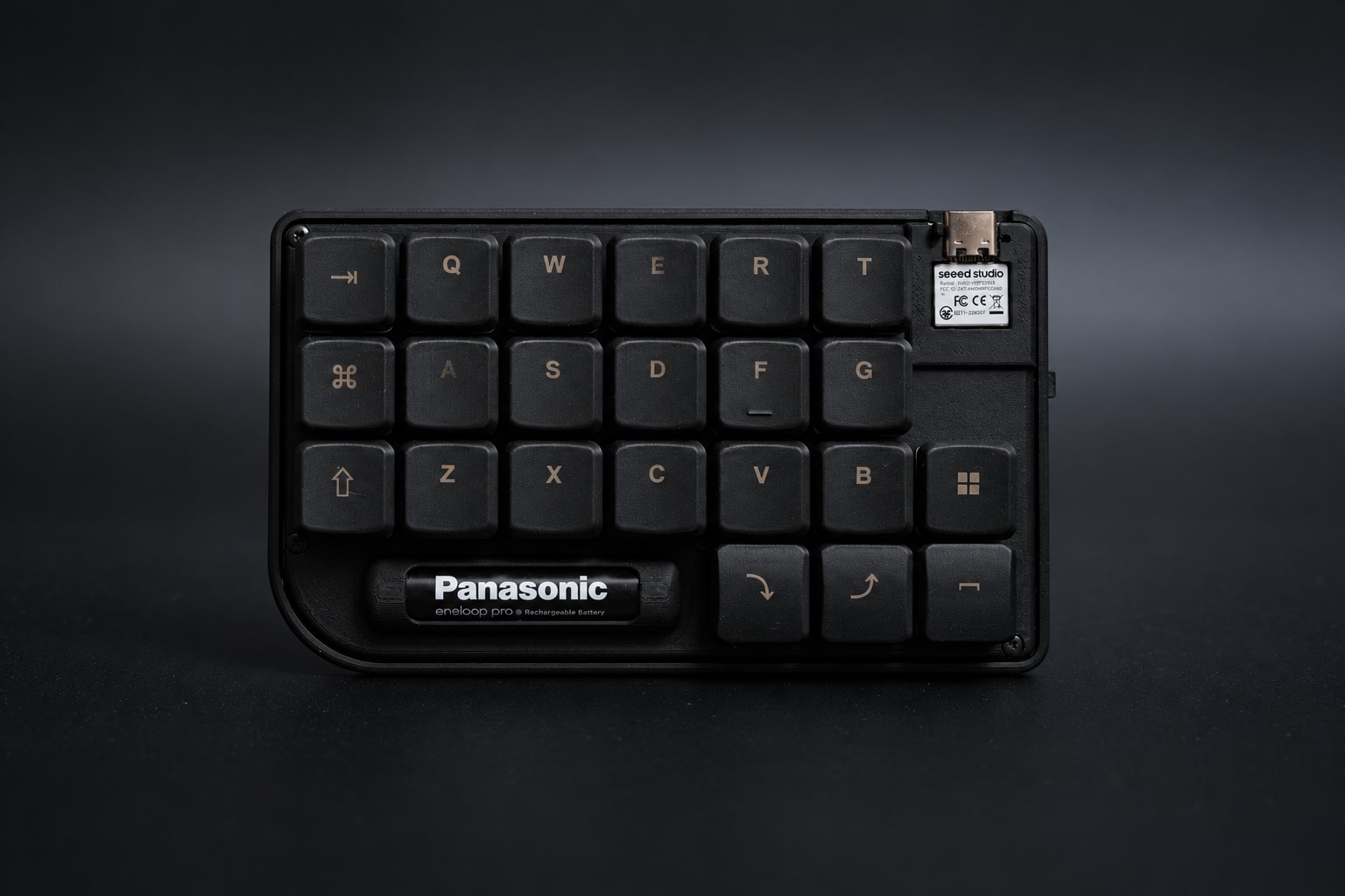 CtrlやSpaceなどの修飾キーを配置したNickey44Aの左手側